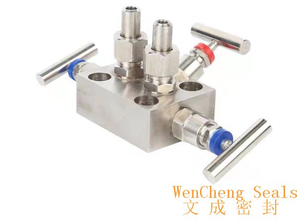 Pressure Transmitter Three valve manifold